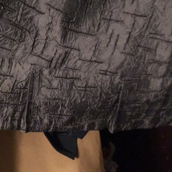 Lauren Taylor gray suit with a midi skirt slightly narrowed to the bottom, 14 - Picture 6 of 8